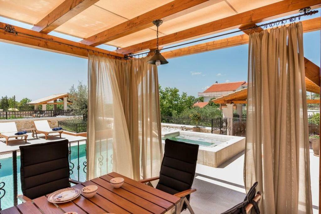 Villa Hirundo Rustica Skradin Extérieur photo